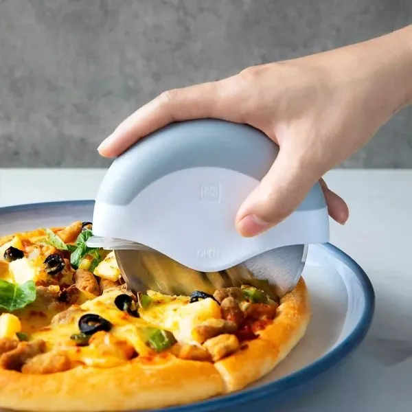 Xiaomi Huohou Pizza Cutter Wheel – Slice with Style and Precision